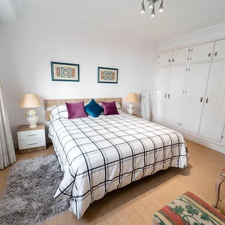 Apartment 2bdr New Bright In Puerto Banus