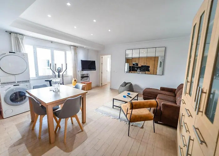 2bdr New Bright In Puerto Banus Apartment *